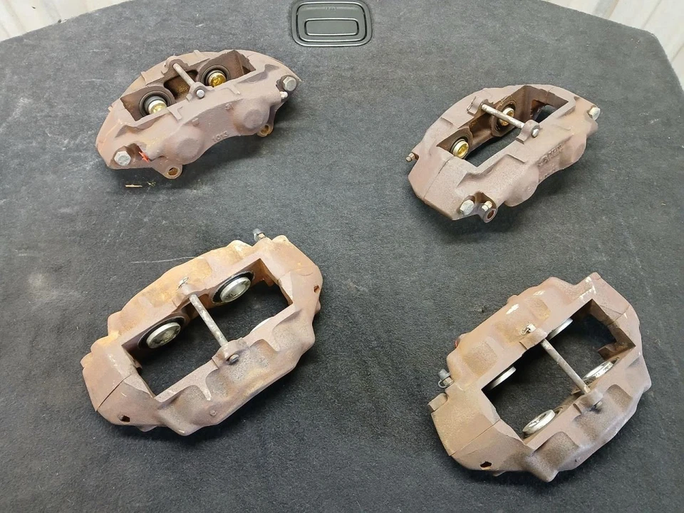 65-82 CORVETTE C3 JUEGO DE 4 PINZAS OEM Foto 1 de 4