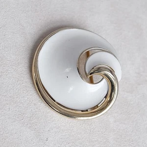 Vintage Trifari White Enamel Swirl Brooch Vintage Gold-Tone 2-2.5" Statement - Picture 1 of 4