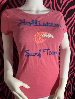 Женская футболка Hollister Baby Tee Bubblegum розовая с вышитым логотипом спереди размер XS - Изображение 1 из 4