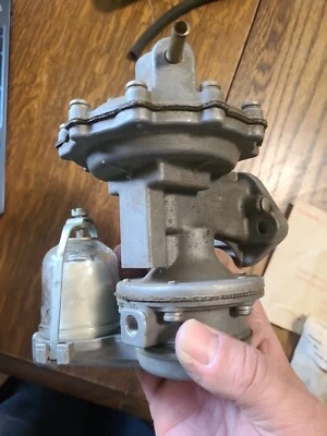 Bomba de vacío de combustible Flathead V8 1949-1950 Ford Car Mercury principios de 1951 Nuevo de Lote Antiguo Foto 1 de 4