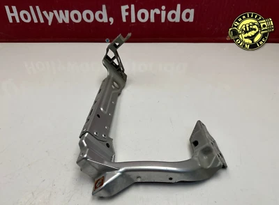 Soporte de radiador Jaguar XF XE 2016-2020 soporte de barra de amarre lateral izquierdo (plateado) OEM Foto 1 de 4