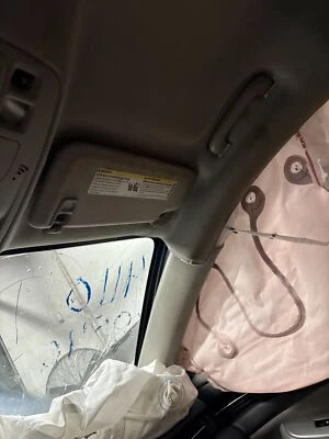 Used Right Sun Visor fits: 2014 Chevrolet Malibu Right Grade A Foto 1 de 4