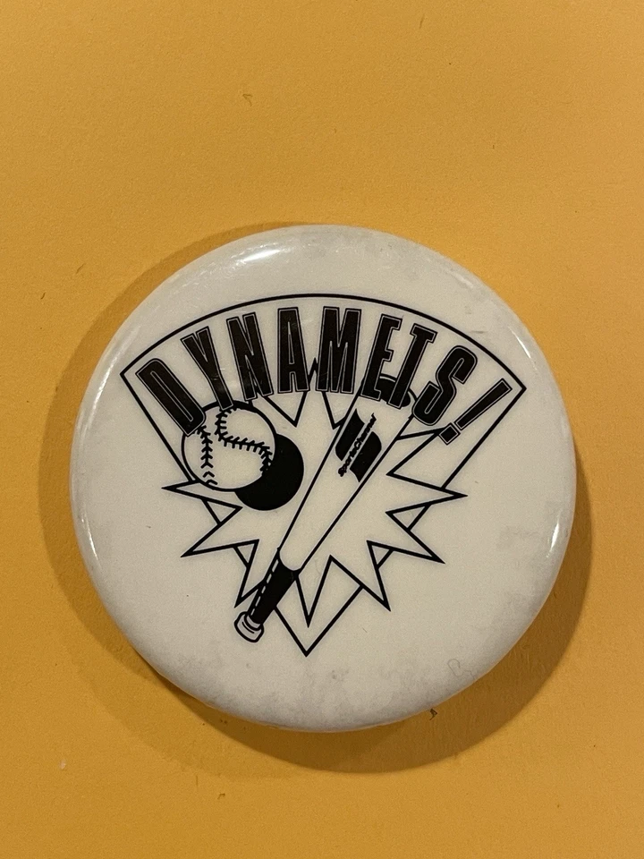 Vintage New York Mets DYNAMETS! Button Pin Rare A - Image 1 of 3