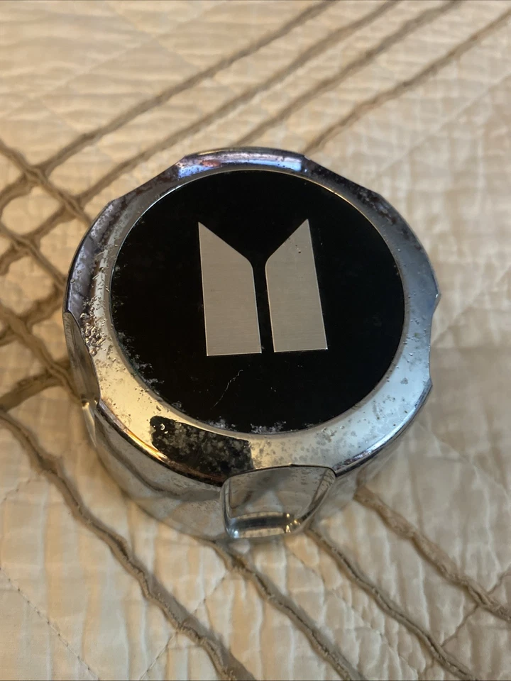 Tapa central de rueda para camioneta Isuzu 1984 1985 1986 1987 OEM Foto 1 de 4