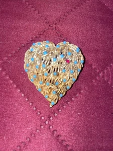 Broche De Colección Capri Tono Dorado Calado Texturizado Corazón Color Turquesa Raro - Imagen 1 de 9