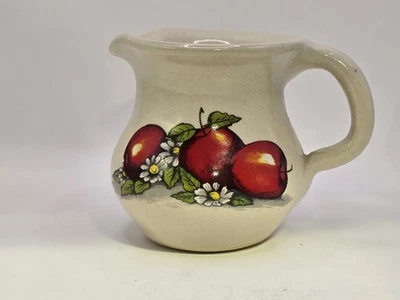 Shakers & Thangs Pottery Marshall Texas gres crema jarra manzanas margaritas Foto 1 de 4