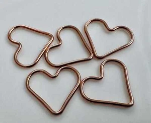 5 piezas - Dije Corazón Cerrado 13,5 mm x 15 mm Relleno Oro Rosa 14K (P10444) - Imagen 1 de 7