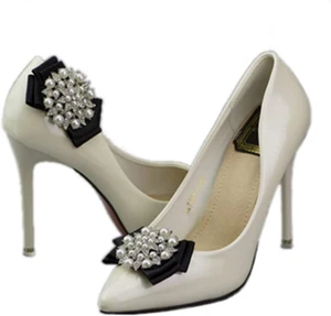 Ruihfas Fashion 2Pcs Stylish Removable Pearl Flower Shoe Clips Crystal Shoe Buck - Picture 1 of 12