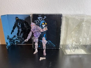 Hellboy Ghost of Lobster Johnson Mezco Toyz 2005 for parts or restore - Picture 1 of 8