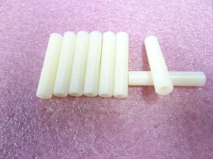8 Stück M4x40mm Kunststoff Abstandshalter Distanzröhrchen Distanzhülse Modellbau - Bild 1 von 1