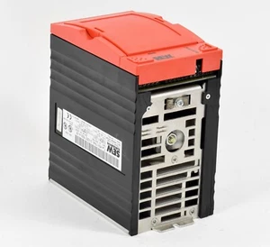 SEW Eurodrive Umrichter Movitrac, 31C007-503-4-00, 8260796 + Bremswiderstand - Bild 1 von 7