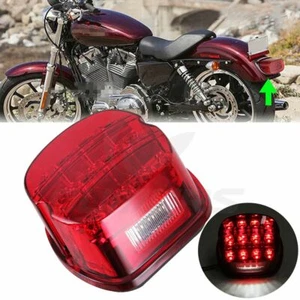 Lente roja luz trasera de freno de motocicleta para Harley Dyna Softail Sportster 883 1200 - Imagen 1 de 12