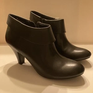 New East 5th Kris Women's Size 9M Black Zipper High Heel Ankle Boots NEW - Picture 1 of 8