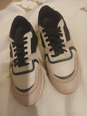 Zapatillas Givenchy para mujer Foto 1 de 4