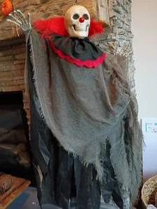 Halloween Espeluznante Pennywise Esqueleto Colgante Utilería 40" Payaso Ghoul Espeluznante Plástico - Imagen 1 de 12