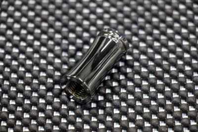 Adaptador de bota de tubo de cambio SilverHorse Racing Tru-Billet para 05-14 Mustang-Chrome Foto 1 de 4