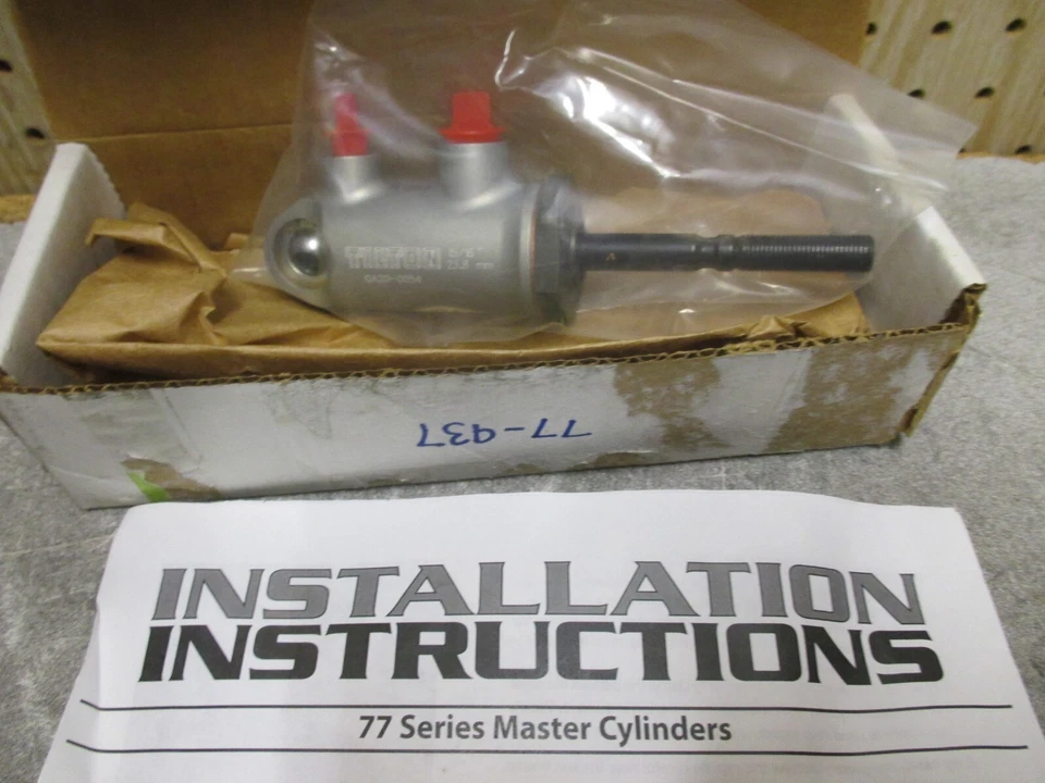 NOS Tilton 77-937  Brake Master Cylinder 77 Series 15/16" Bore - Изображение 1 из 1