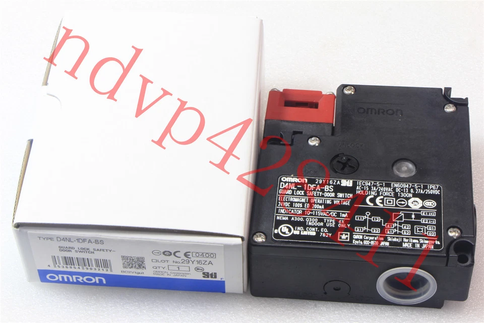 Ein Omron D4NL-1DFA-BS Plc Sicherheit Schalter Schloss Tür Neu