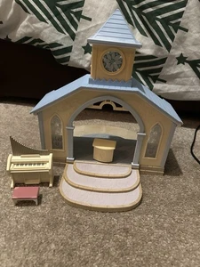 Sylvanian Families Wedding Chapel – Incomplete Set with Organ, Stool & Pew - Picture 1 of 5
