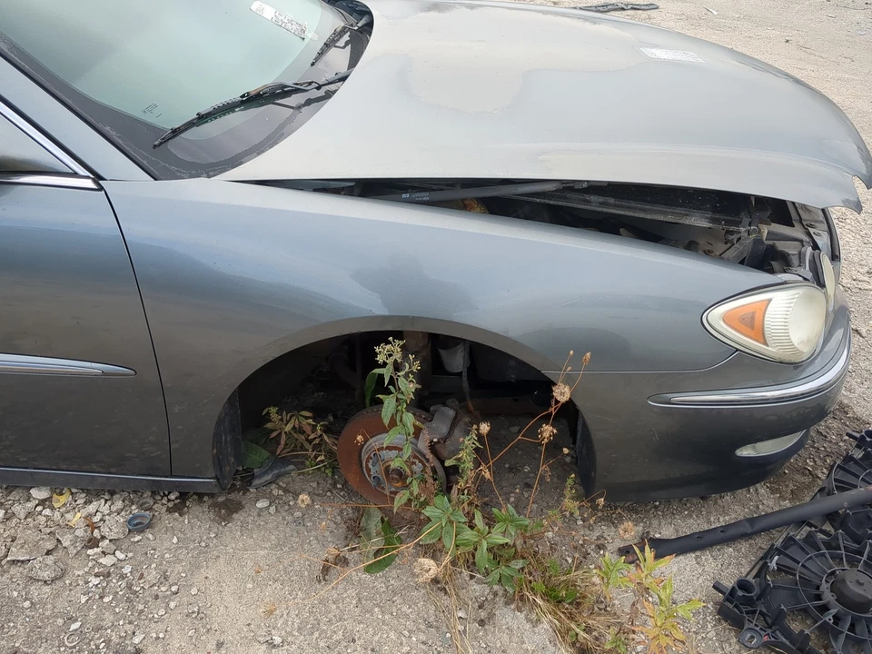 Guardabarros de pasajero Buick Lacrosse 2005-2009 AYEJJ Foto 1 de 1