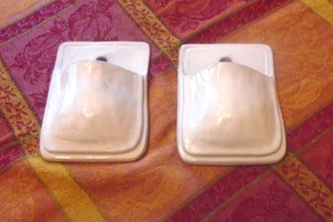 PAIR WHITE PORCELAIN/CERAMIC WALL POCKETS HANGING VASES 5 1/2" TALL - Picture 1 of 4