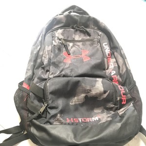 Las mejores ofertas en Bolsas y mochilas Under Armour Negro para Niños |  eBay