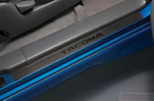 Protectores de umbral de puerta de cabina de acceso Toyota Tacoma 2005-2015 OEM Foto 1 de 1