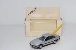 A64 1:43 GAMA 1133 OPEL SENATOR GRIS METÁLICO SIN USAR, EN CAJA - Imagen 1 de 12