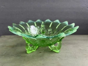 NORTHWOOD Antik Grün Opalisierend Glas Blatt & Perlen Fuß Bonboniere - Bild 1 von 5