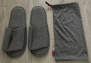 American Airlines Flagship First Class Nest Bedding Gray Slippers - New - Picture 1 of 3