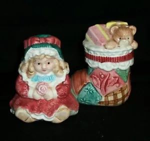 Muñeca Fitz & Floyd 1992 bebé y medias con oso de peluche juego de sal y pimienta - Imagen 1 de 3