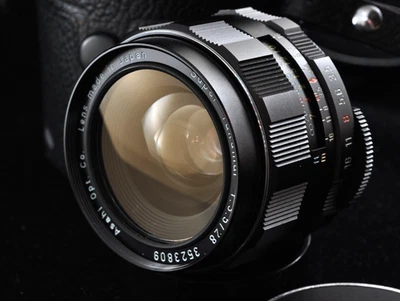 PENTAX Super Takumar 28 mm F/3,5 con estuche M42 gran angular pagado en Estados Unidos casi como nuevo Foto 1 de 4