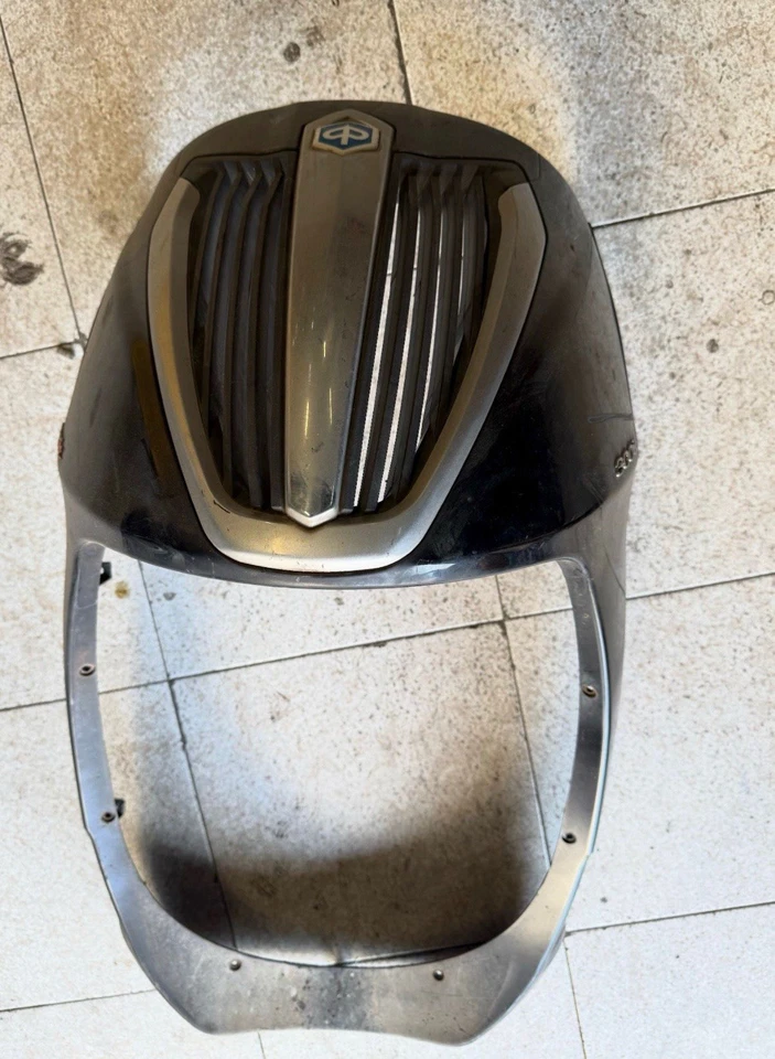 Carena Scudo Anteriore Piaggio Carnaby 300 - Immagine 1 di 3