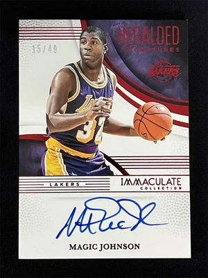 2024-25 Coleção Imaculada Magic Johnson Assinaturas Anunciadas Vermelhas Auto /49 - Imagem 1 de 2