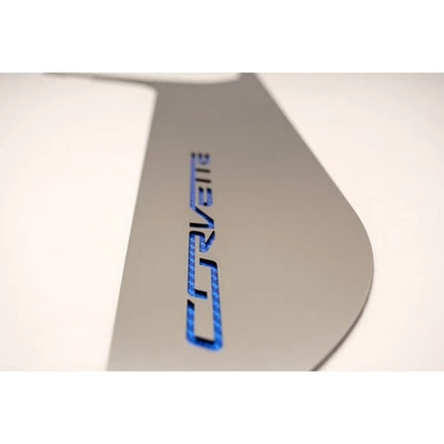Protectores de puerta con incrustación de fibra de carbono azul 'Corvette' para Corvette Z06/Z51 2014-2019 Foto 1 de 4