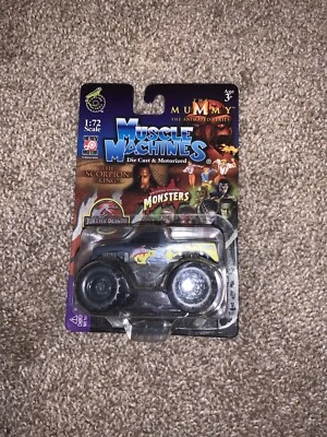 Muscle Machines Carolina Crusher Chevrolet Dracula Truck Blue 1:72 HI-REV - Image 1 of 3