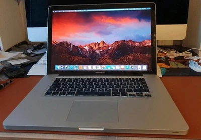 Apple Macbook Pro 15 Zoll Anfang 2011 Intel i7 250GB SSD - Bild 1 von 4