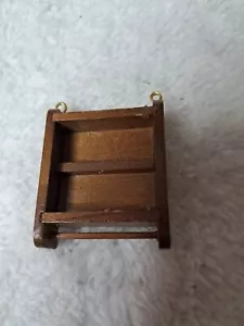 Estante de madera para manguera de muñecas años 70 1 1/2x 1 1/2 - Imagen 1 de 2