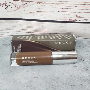 Base Becca Ultimate Coverage - Castaño - 24 horas 1 oz/30 ml - Imagen 1 de 6