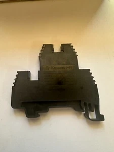 Konnect-It KN-D12BLK Terminal Blocks Black 2 Level 20amp 12AWG 300V Box of 100 - Picture 1 of 7