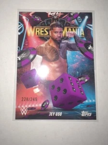 2025 Topps WWE World Wrestlemania 41 esclusivo Jey Uso viola 228/249 - Foto 1 di 1