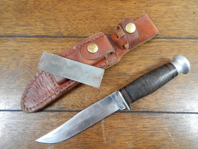 Vintage 1940-1965 Case Fixed Blade Hunting Knife -USA (with non-original sheath) - Image 1 of 4