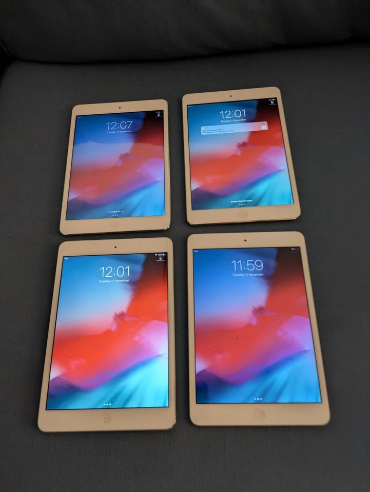 4 x Apple iPad Mini 2 16GB, Retina, WiFi, White - Image 1 of 4