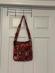 Cartera Bandolera Vera Bradley Para Mujer Hipster Carnaby Floral Arándano 10x11 Usada en Excelente Condición - Imagen 1 de 6