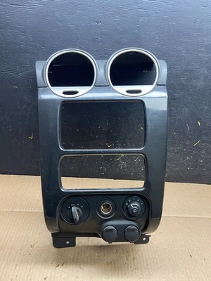 GMC Envoy 2002-2009 panel de radio control de clima embellecedor bisel de ventilación de aire V1369 DG Foto 1 de 4