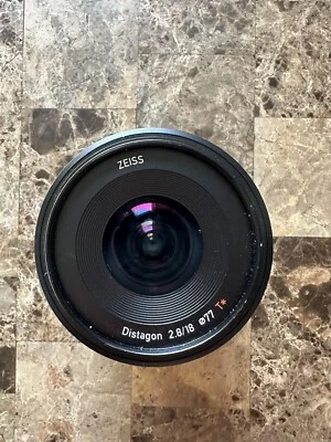 Zeiss Distagon 18mm f/2.8 Prime WIde Angle Camera Lens For Sony FE  - Image 1 of 4
