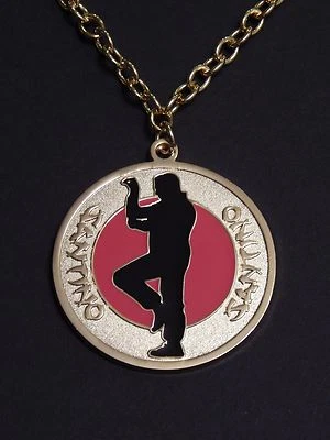 Collar Colgante Santino Marella Cobra GI Nuevo WWE Auténtico Cadena de Oro DS Último 1 Foto 1 de 4