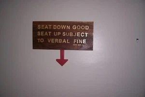 Toilettenschild über Sitzposition oben oder unten - Bild 1 von 2