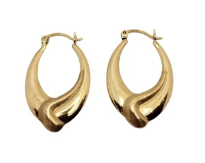 14k Gold Italian Design Ear Ring - 1 1/4 inch Long - Weighs 1.7 grams - Picture 1 of 2