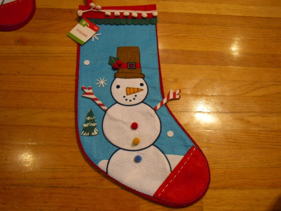 Novo! Meia de feltro de Natal boneco de neve 20" de comprimento decoração de Natal cor azul - Imagem 1 de 1